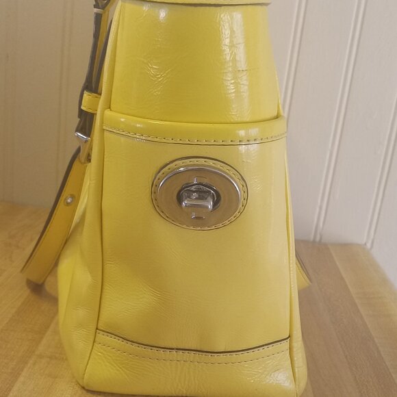 Coach Gallery East West Yellow Tote Turn Key Purse Women's Designer Bag - Picture 4 of 16